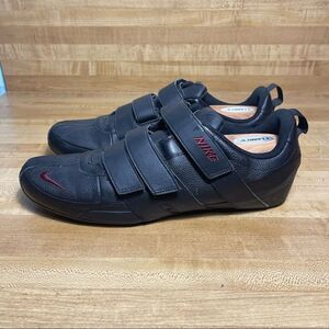 Men's Nike Fixed Speed V sneaker Shoes with hook & loop straps Black size 11